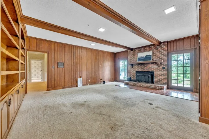 44 Nunnally Lake Road, Ohatchee, Alabama 36271