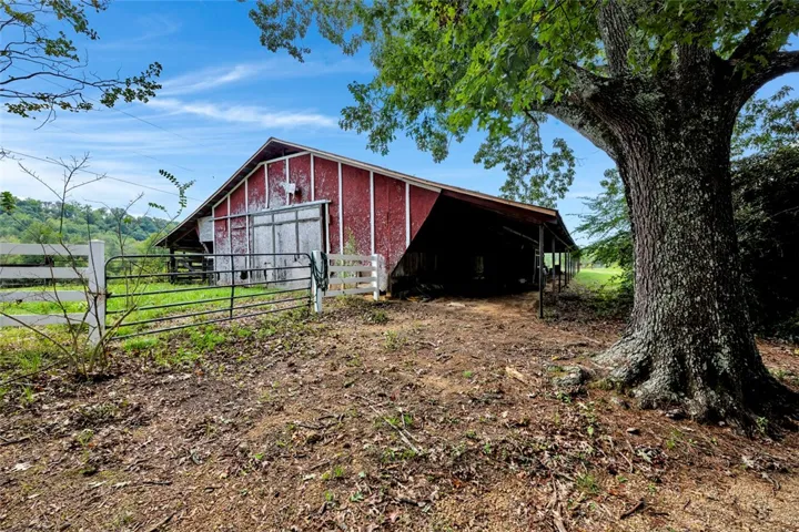 44 Nunnally Lake Road, Ohatchee, Alabama 36271