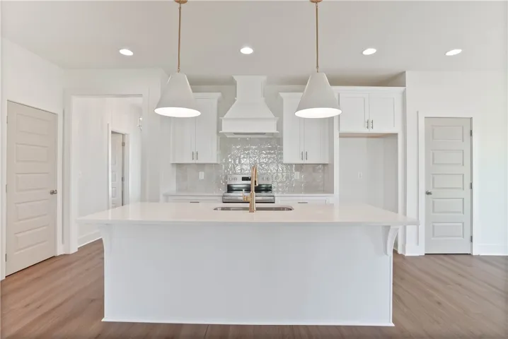 Soft Close drawers & doors for all cabinetry
Example of a completed Trent Plan
