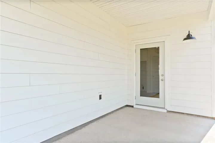 Covered Back Porch
Example of a completed Trent Plan