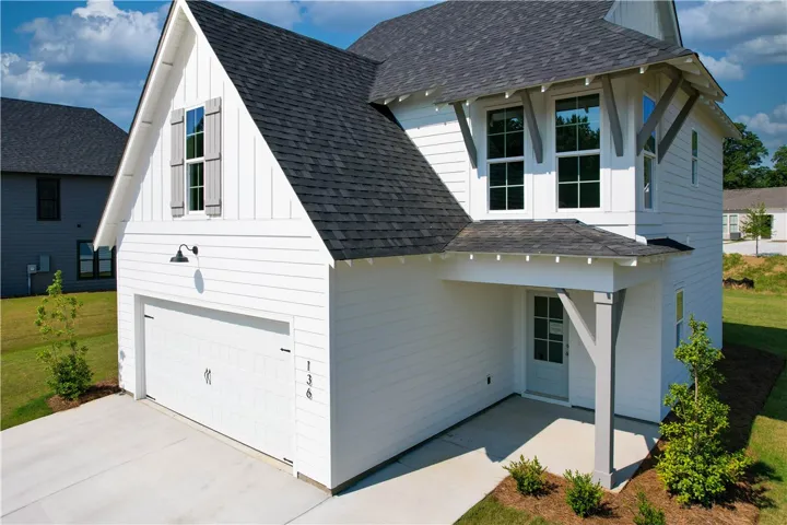 Front Right Elevation
Example of a completed Trent Plan