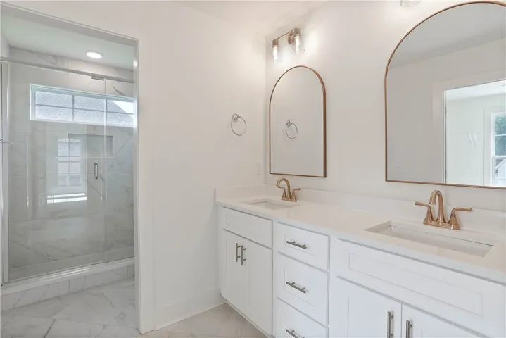 Primary Bathroom
Example of a completed Trent Plan