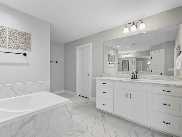 Primary Suite (Downstairs)