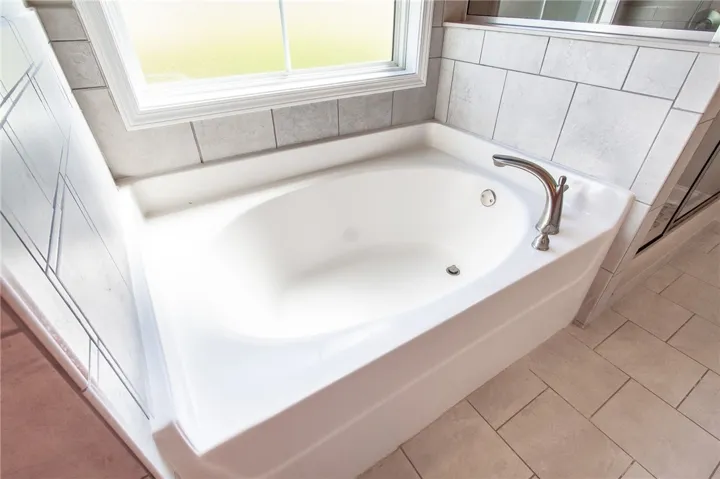 Soaking tub in Primary