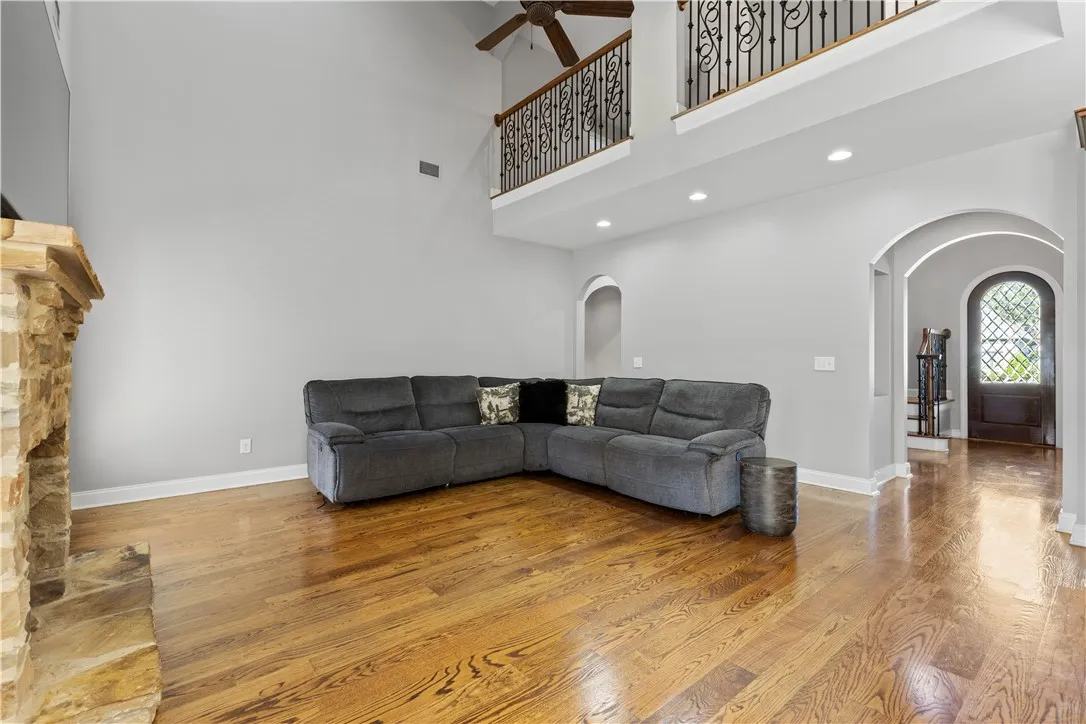 Greatroom with catwalk