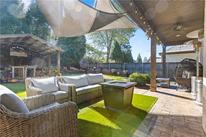 Backyard Oasis perfect for entertaining family and friends