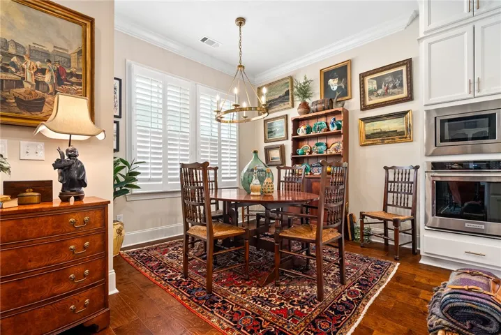 Breakfast Nook