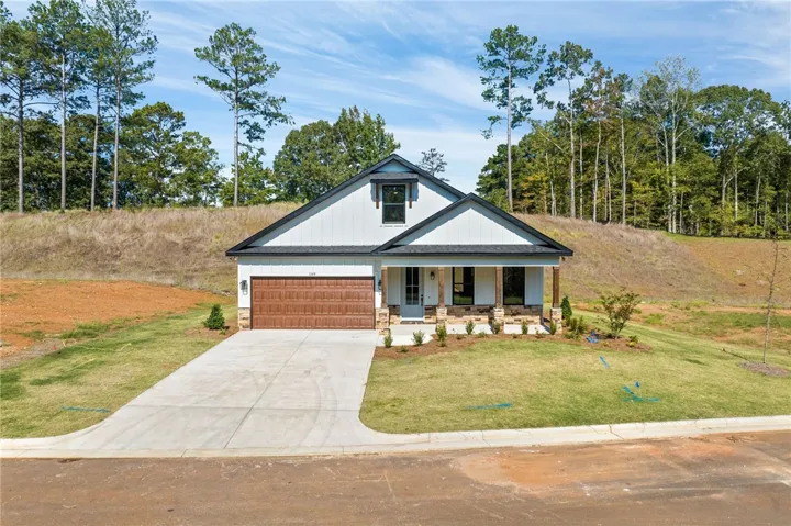 *RENDERINGS &
PHOTOGRAPHY INCLUDED DOES NOT REPRESENT THE ACTUAL PROPERTY AND IS TO BE USED FOR VISUAL
PURPOSES ONLY. FINISHES WILL DIFFER.