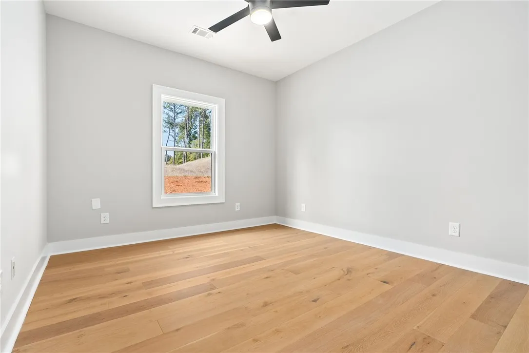 *RENDERINGS & PHOTOGRAPHY
INCLUDED DOES NOT REPRESENT THE ACTUAL PROPERTY AND IS TO BE USED FOR VISUAL PURPOSES
ONLY. FINISHES WILL DIFFER.