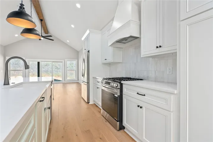 *RENDERINGS & PHOTOGRAPHY
INCLUDED DOES NOT REPRESENT THE ACTUAL PROPERTY AND IS TO BE USED FOR VISUAL PURPOSES
ONLY. FINISHES WILL DIFFER.