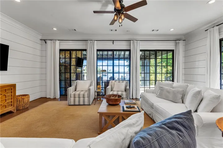 60 Castaway Cove Lane, Eclectic, Alabama 36024