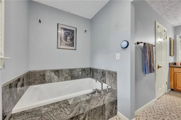 1603 Shadywood Court, Opelika, Alabama 36801