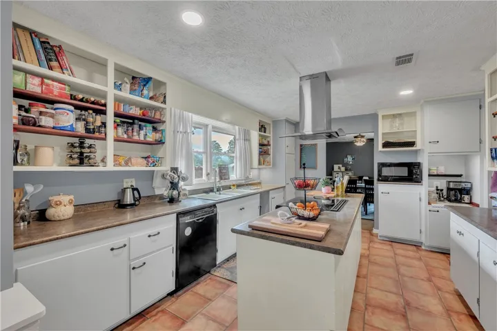 1603 Shadywood Court, Opelika, Alabama 36801
