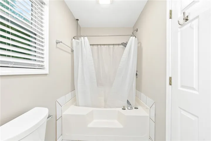 Apartment deep soaking tub/shower