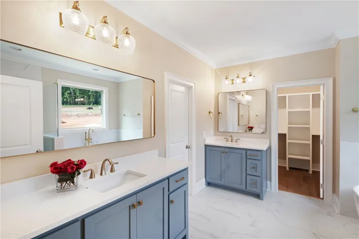 2049 Arrowhead Avenue, Opelika, Alabama 36801
