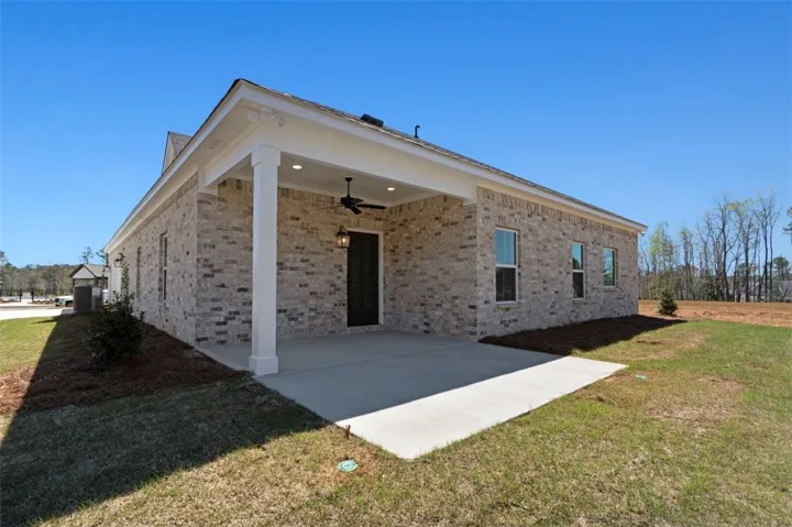 1935 Long Leaf Lane, Opelika, Alabama 36804