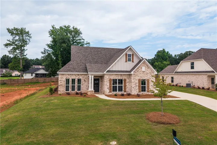 1935 Long Leaf Lane, Opelika, Alabama 36804