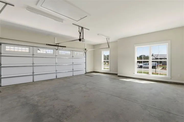 1935 Long Leaf Lane, Opelika, Alabama 36804