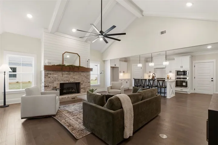 1935 Long Leaf Lane, Opelika, Alabama 36804