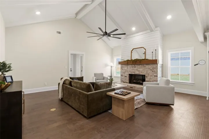 1935 Long Leaf Lane, Opelika, Alabama 36804