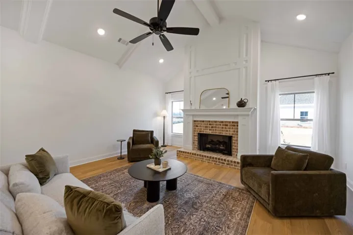 1878 Long Leaf Lane, Opelika, Alabama 36804