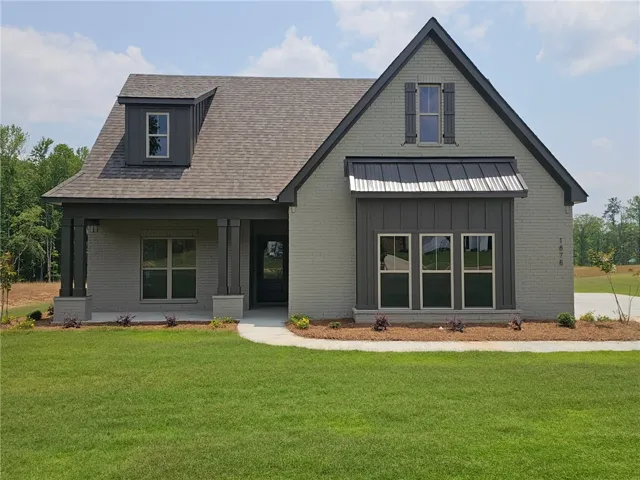 1878 Long Leaf Lane, Opelika, Alabama 36804