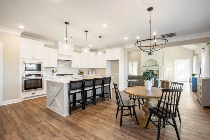 1890 Long Leaf Lane, Opelika, Alabama 36804