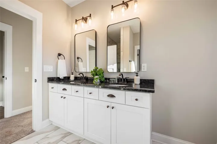 1890 Long Leaf Lane, Opelika, Alabama 36804