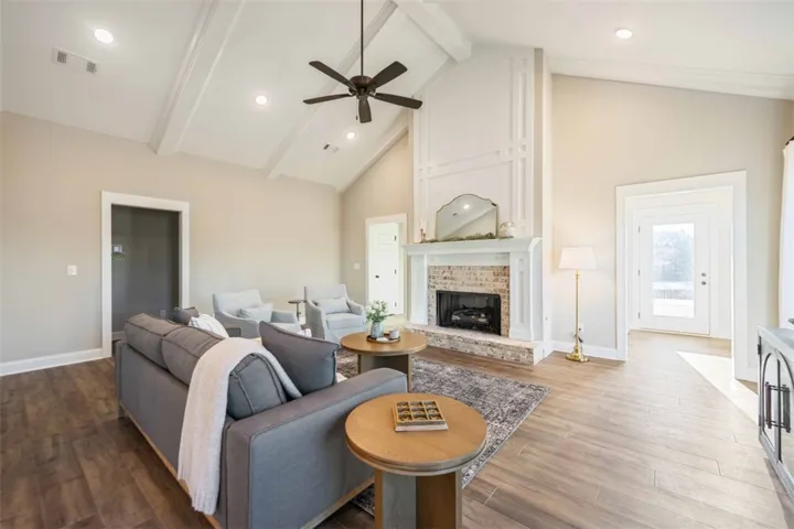 1890 Long Leaf Lane, Opelika, Alabama 36804