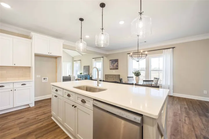 1890 Long Leaf Lane, Opelika, Alabama 36804