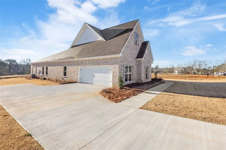 1890 Long Leaf Lane, Opelika, Alabama 36804