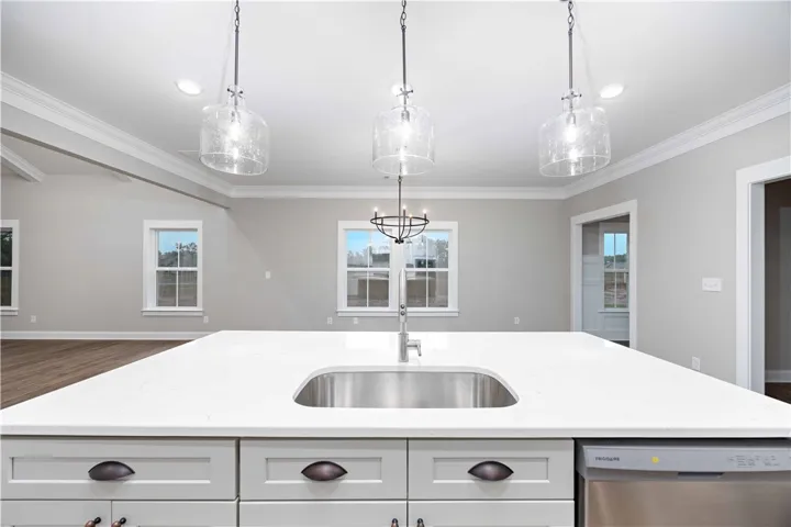 1890 Long Leaf Lane, Opelika, Alabama 36804