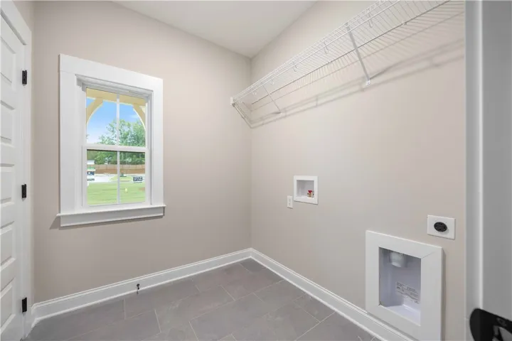 1890 Long Leaf Lane, Opelika, Alabama 36804