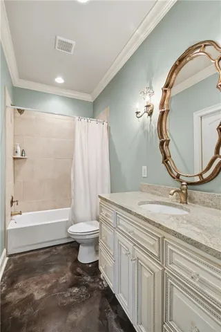 Downstairs ensuite