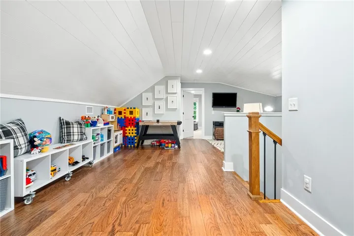 Upstairs bonus area