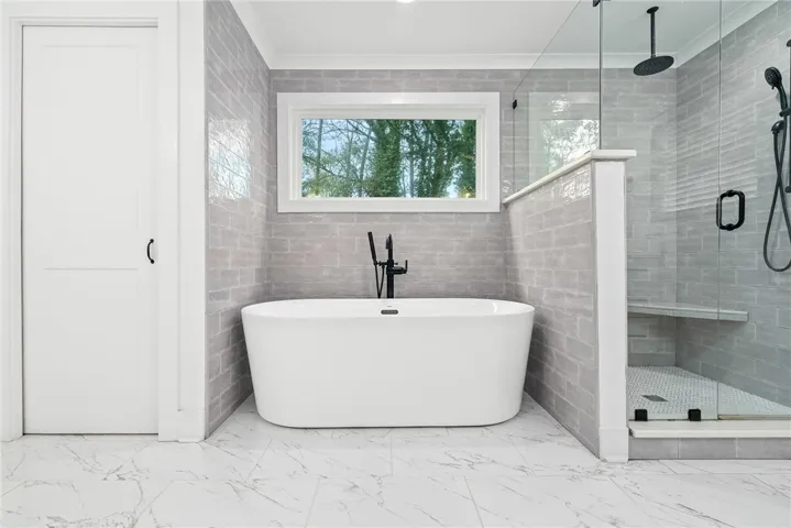 Primary bathroom tub