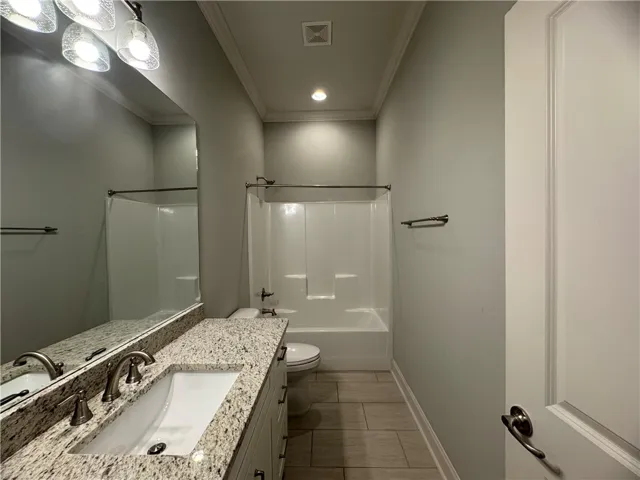 Bathroom 1 hallway entry