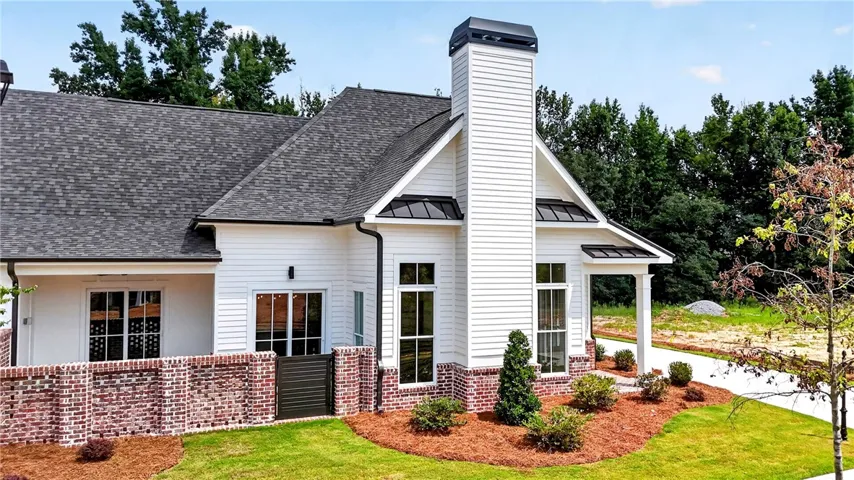2176 DAWSON CORNER LOOP LUXURY TOWNHOUSE