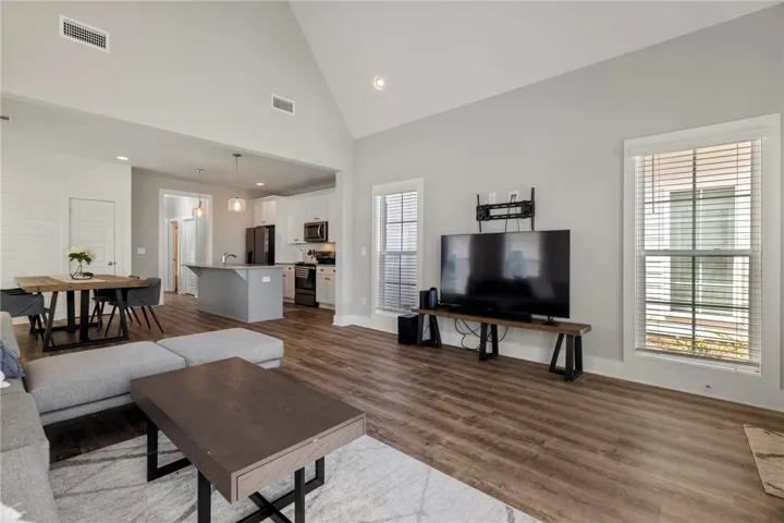1286 Burrow Circle, Opelika, Alabama 36801