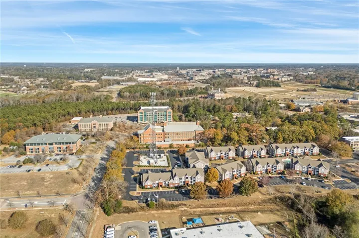 Located close to Auburn University!
