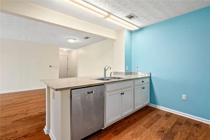 Kitchen sink area