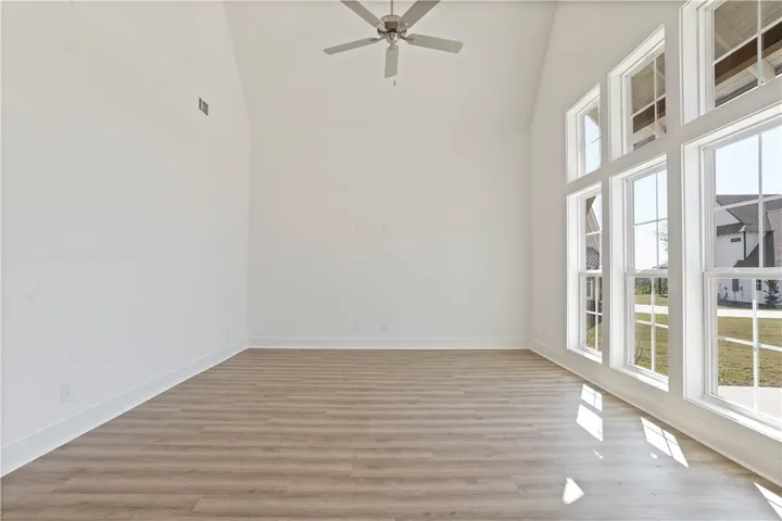 Example photo of a completed Emily floorplan. All plans, pricing & specifications are subject to change without notice.