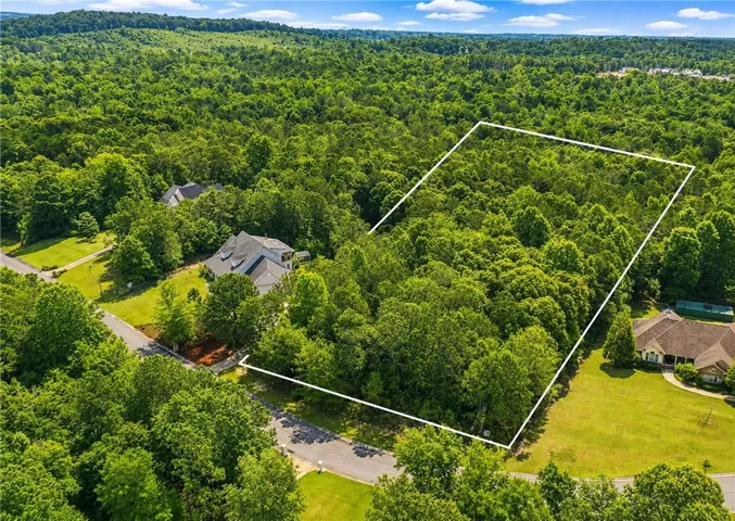 Spanning approximately 945' in depth and 182' in width, this expansive lot offers exceptional flexibility for a wide range of home designs.