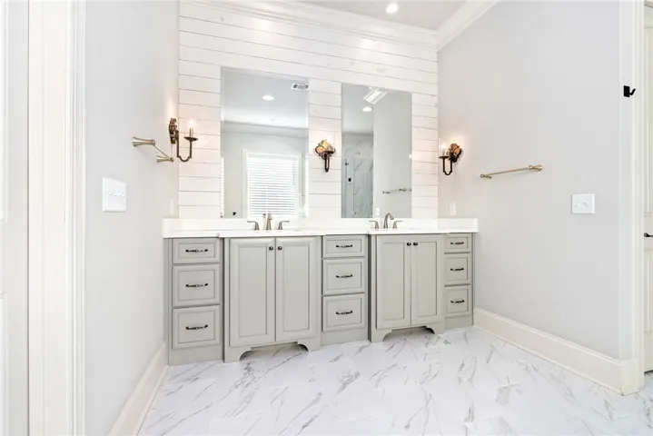 992 Fairview Drive, Auburn, Alabama 36830