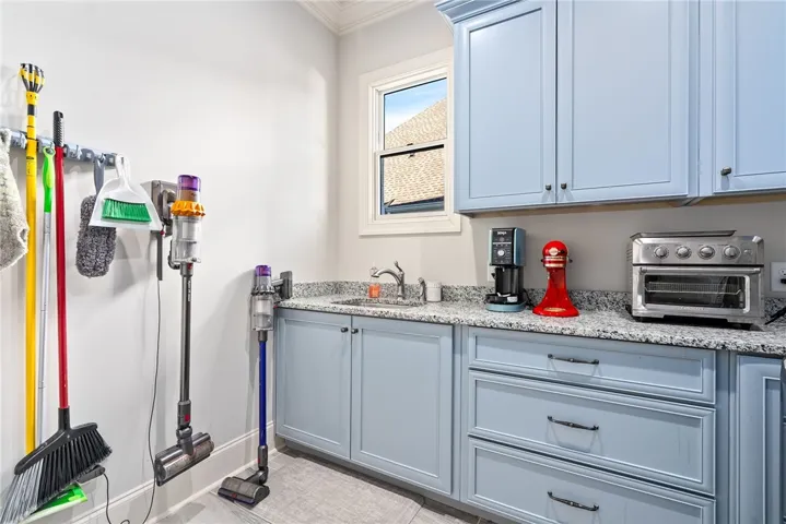 992 Fairview Drive, Auburn, Alabama 36830