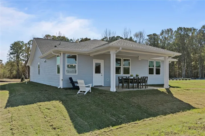 FOR REPRESENTATIVE PURPOSES ONLY - MODEL HOME PHOTOGRAPHY