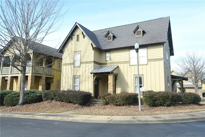 650 Dekalb Street 1327, Auburn, Alabama 36830