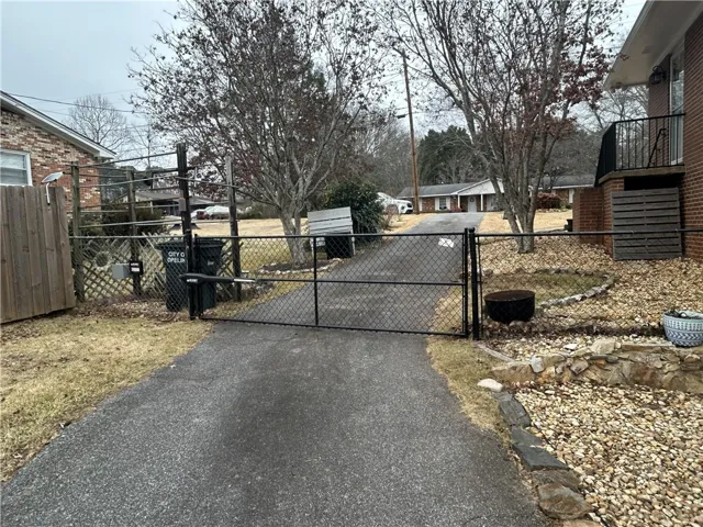 307 Highland Avenue, Opelika, Alabama 36801