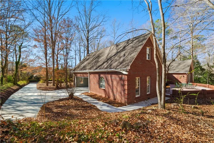 2567 Bent Creek Road, Auburn, Alabama 36830