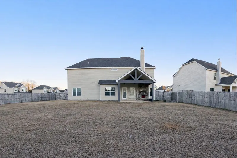 Exterior Yard facing home